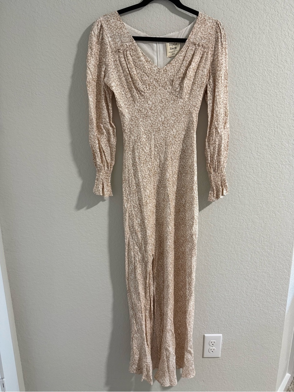 Style Rack Cream Floral V-Neck Long Sleeve Dress - Picture 5 of 9